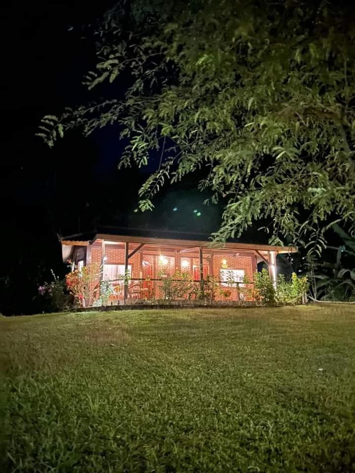 The Country House Senggigi Exterior foto