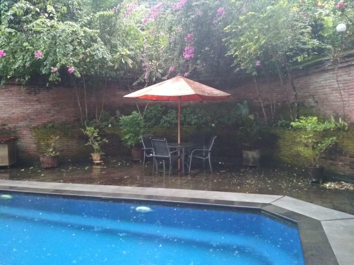 The Country House Senggigi Exterior foto