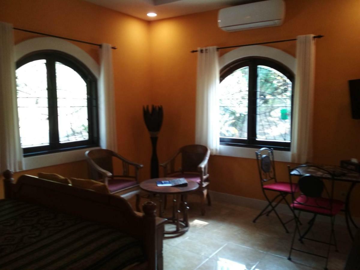 The Country House Senggigi Exterior foto